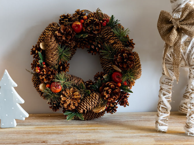 Traditional Christmas Wreath (35cm)